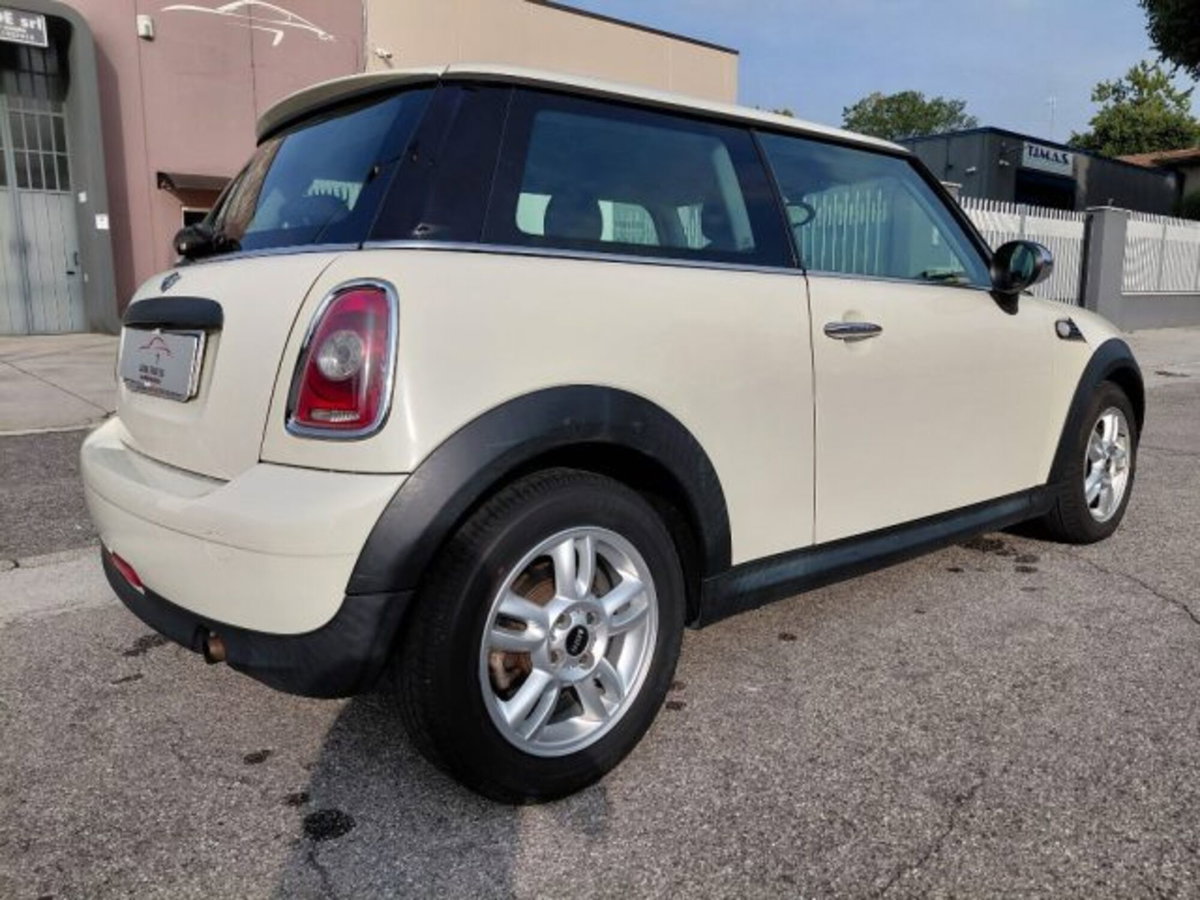 MINI Mini 1.4 16V One (55kW) (3)