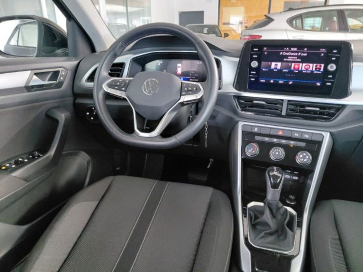 Volkswagen T-Roc 1.5 tsi Life dsg (14)