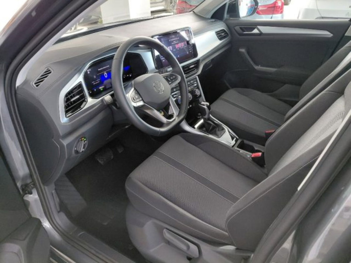 Volkswagen T-Roc 1.5 tsi Life dsg (8)