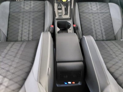 Volkswagen Golf 1.5 TSI 150 CV EVO ACT R-Line (20)