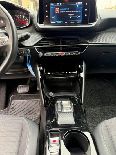 Peugeot 2008 PureTech 130 S&S EAT8 Allure Pack (13)