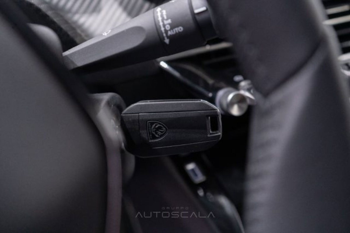 Peugeot 208 1.2 puretech Active s&s 100cv (16)