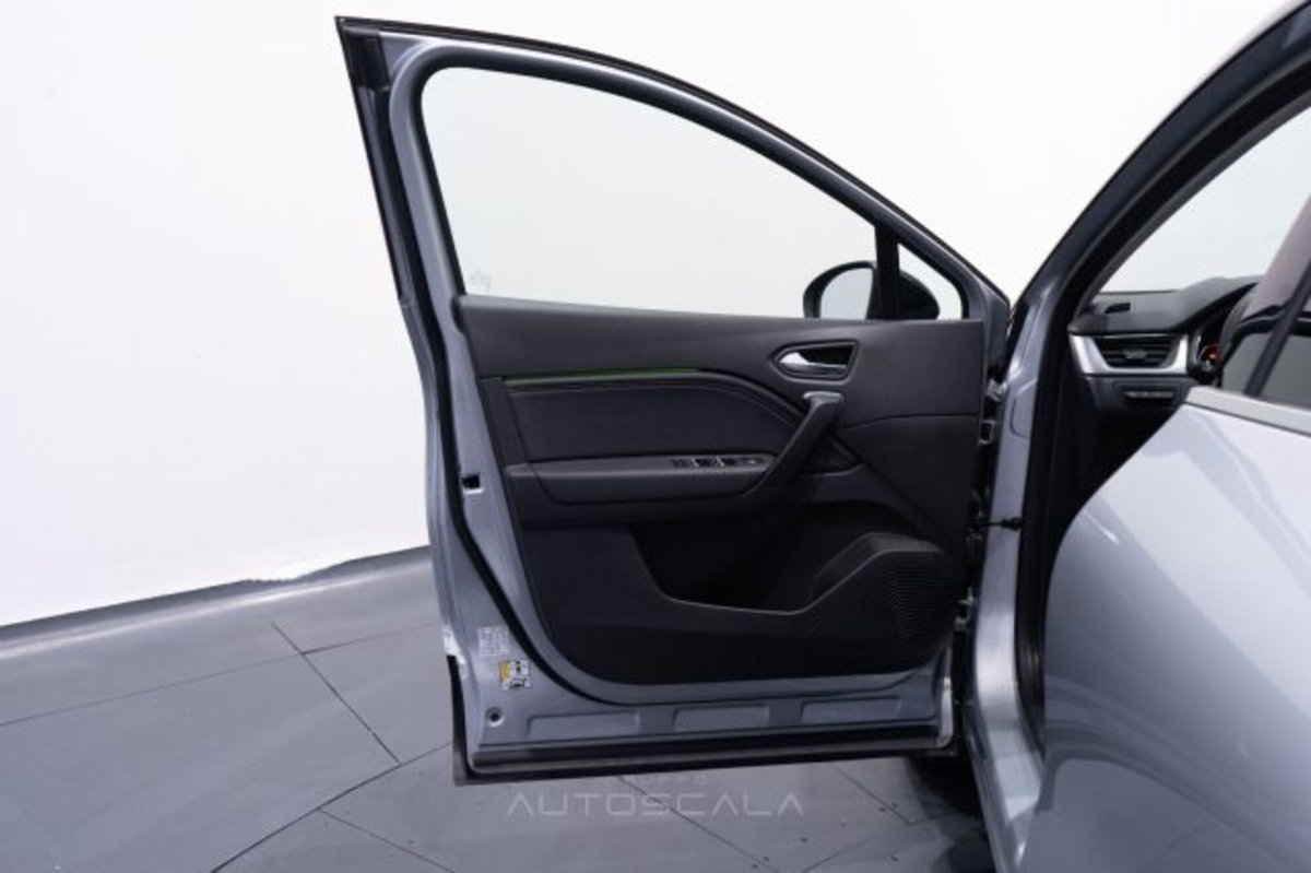 Renault Captur 1.0 tce Techno 90cv (10)