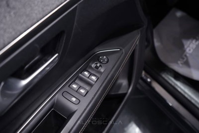 Peugeot 3008 BlueHDi 130 S&S EAT8 GT Line (10)
