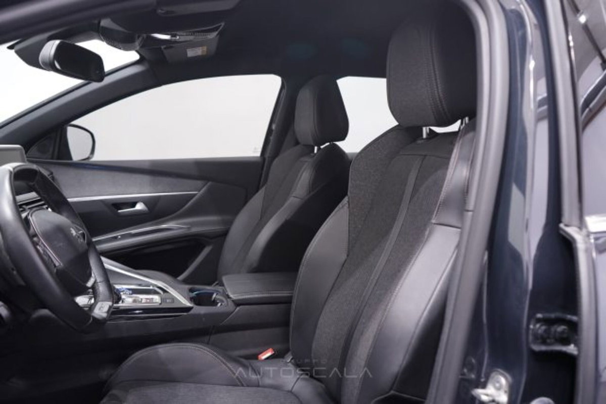 Peugeot 3008 BlueHDi 130 S&S EAT8 GT Line (12)