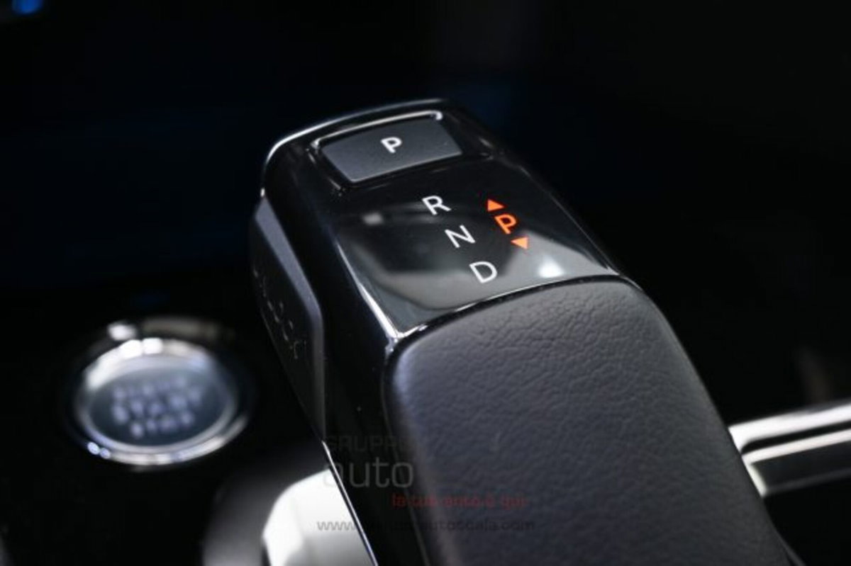 Peugeot 3008 BlueHDi 130 S&S EAT8 GT Line (15)