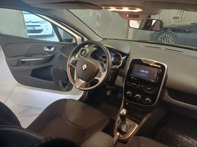 Renault Clio 1.5 dCi 8V 75CV 5 porte Costume National (15)