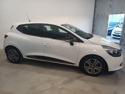 Renault Clio 1.5 dCi 8V 75CV 5 porte Costume National (3)