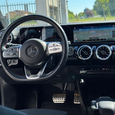 Mercedes-Benz Classe A 200 Premium (9)