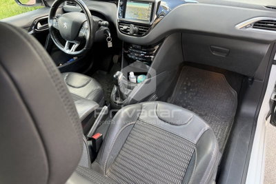 Peugeot 208 HDi 68 CV 3 porte Allure (11)