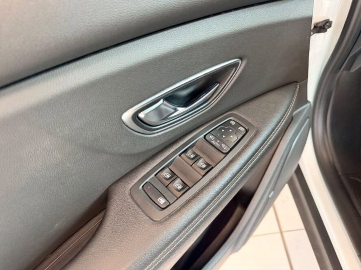 Renault Scenic E-Tech Electric XMod dCi 110 CV Start&Stop Energy Limited (16)