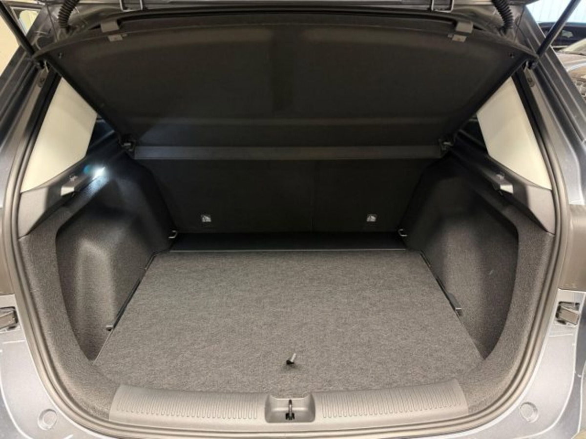 Mg ZS ZS 1.5 Luxury (16)