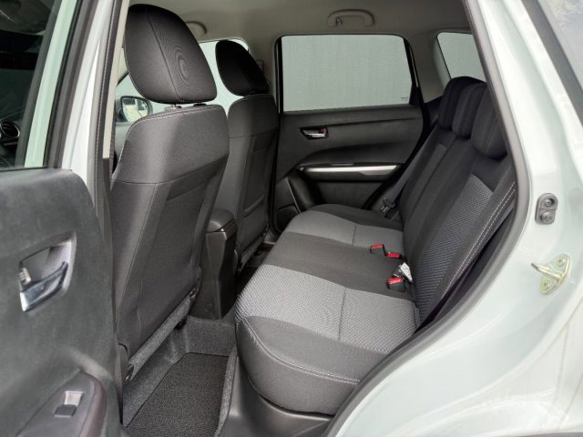Suzuki Vitara 1.4h Top Kuro 4wd allgrip 110cv (6)