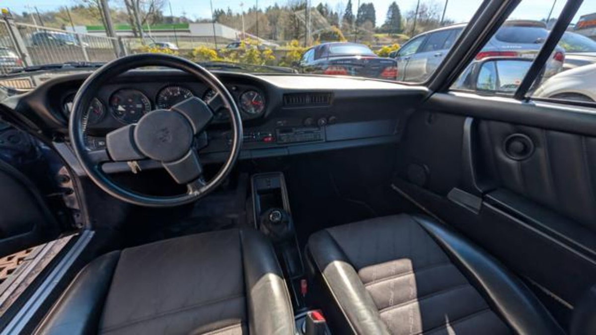 Porsche 911 Cabrio Carrera 3.2 (9)