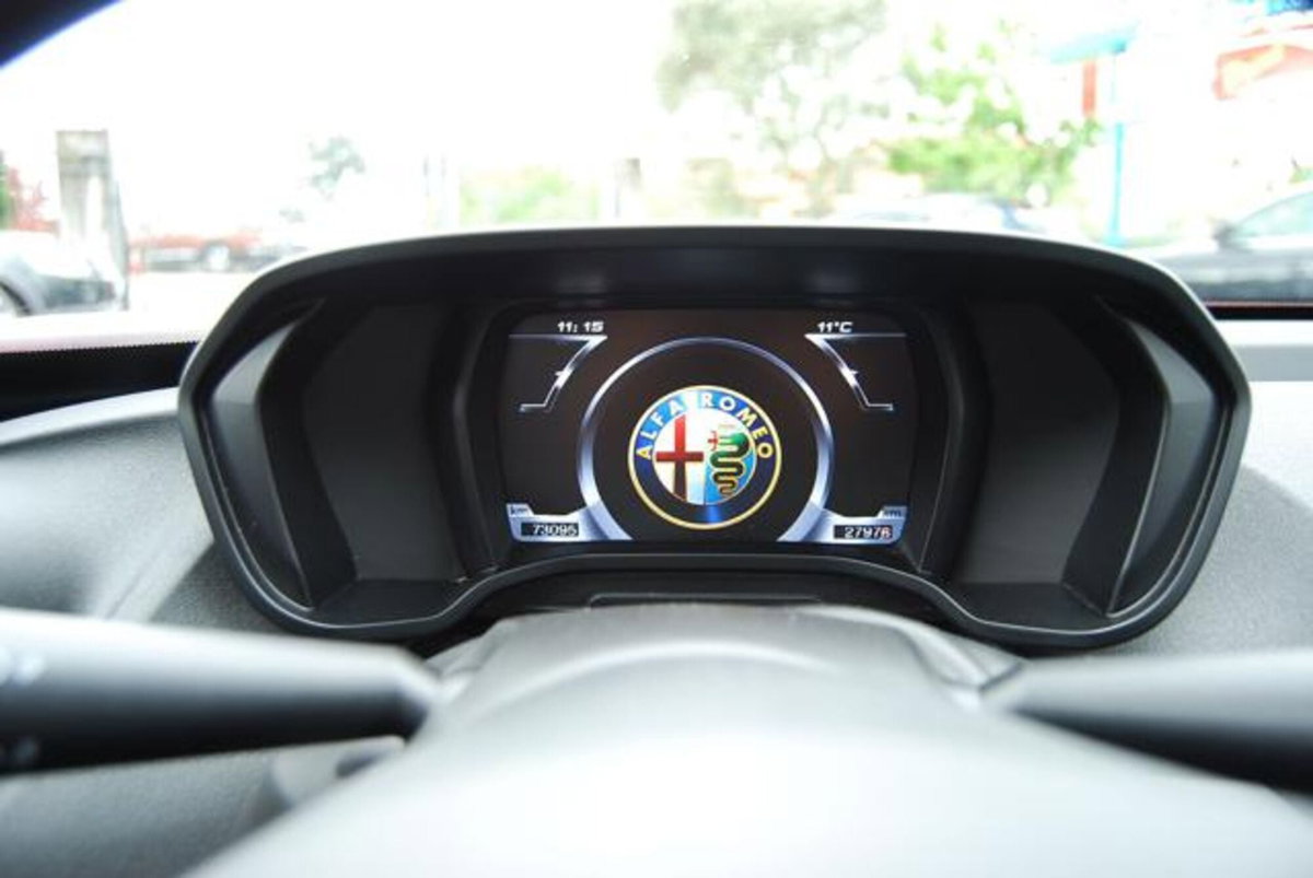 Alfa Romeo 4C Coupé 4C 1750 TBi (11)
