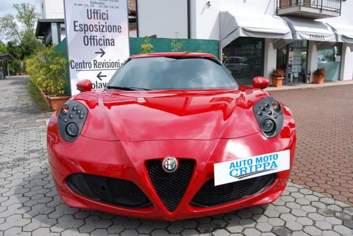 Alfa Romeo 4C Coupé 4C 1750 TBi (2)