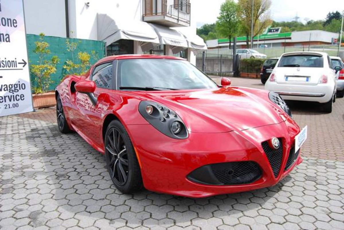 Alfa Romeo 4C Coupé 4C 1750 TBi (3)