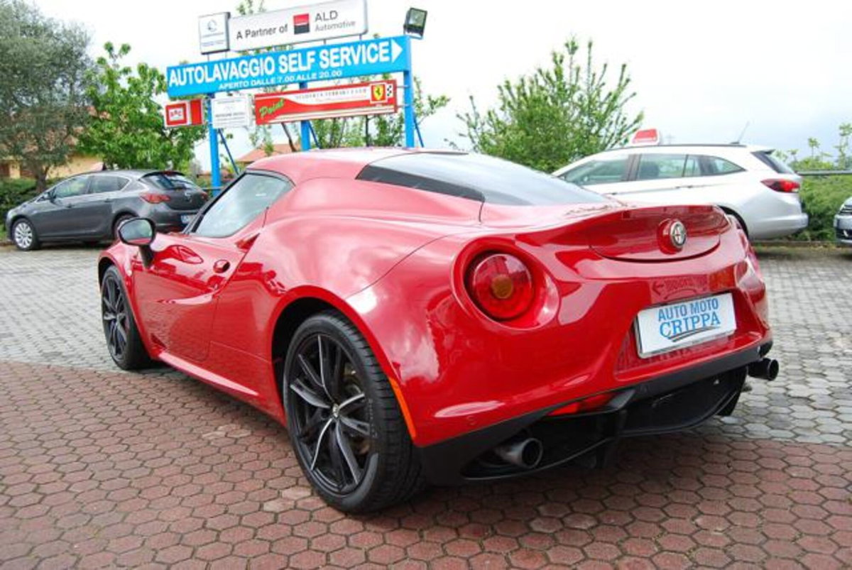Alfa Romeo 4C Coupé 4C 1750 TBi (6)