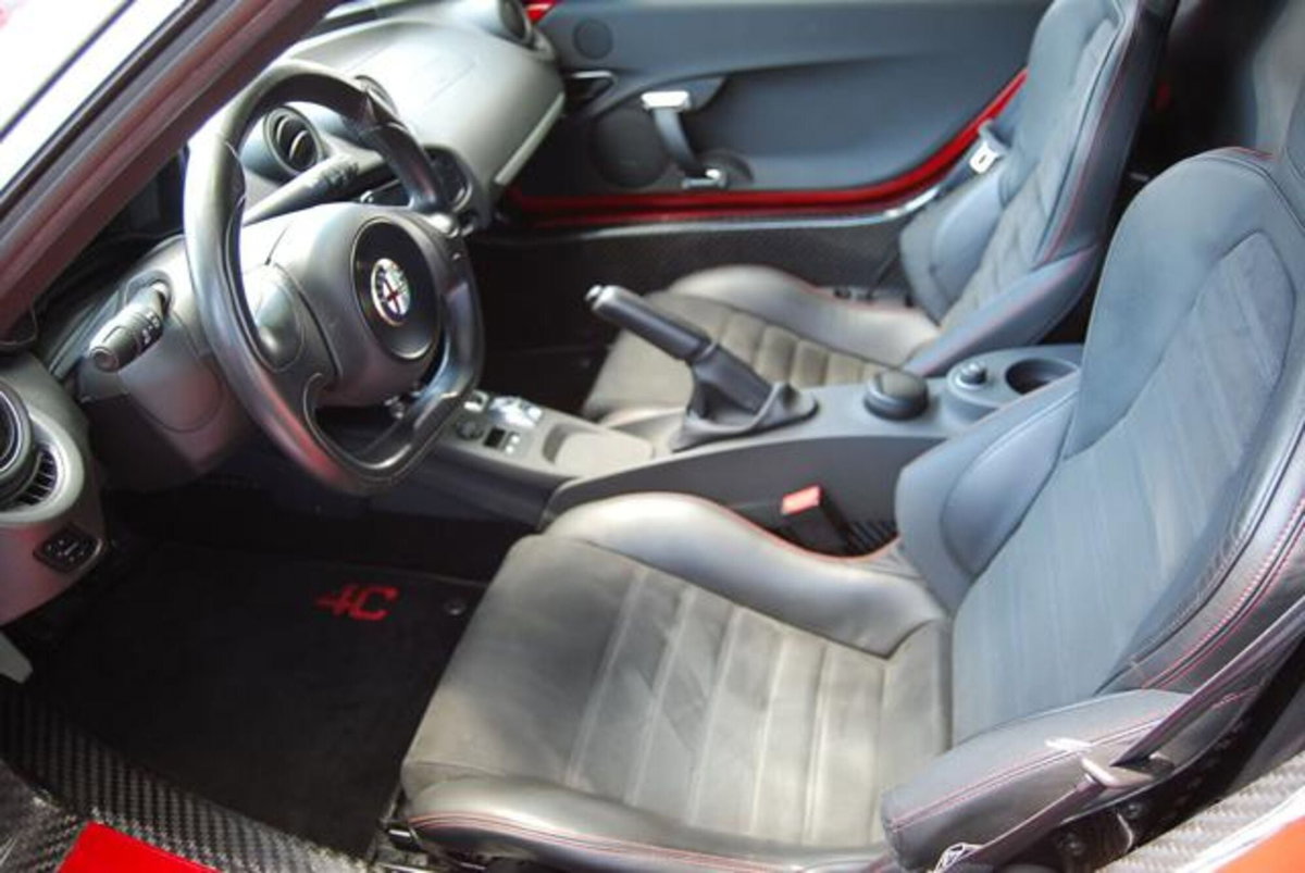 Alfa Romeo 4C Coupé 4C 1750 TBi (9)