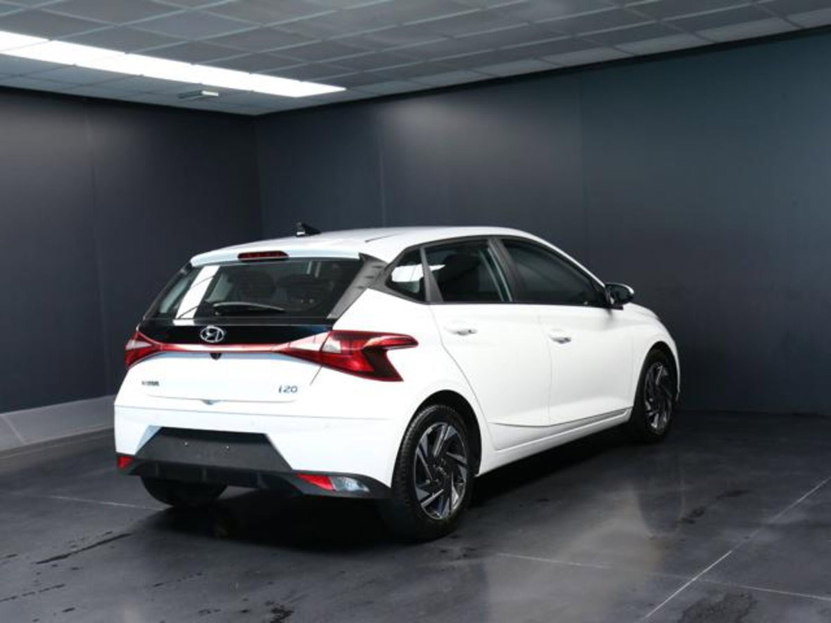 Hyundai i20 1.2 mpi Connectline mt (3)
