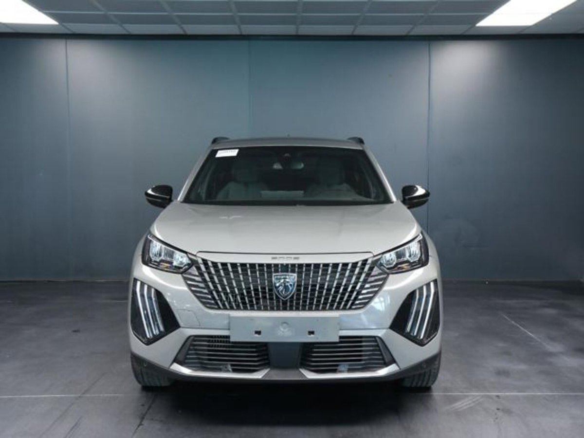 Peugeot 2008 PureTech 100 S&S Allure (2)