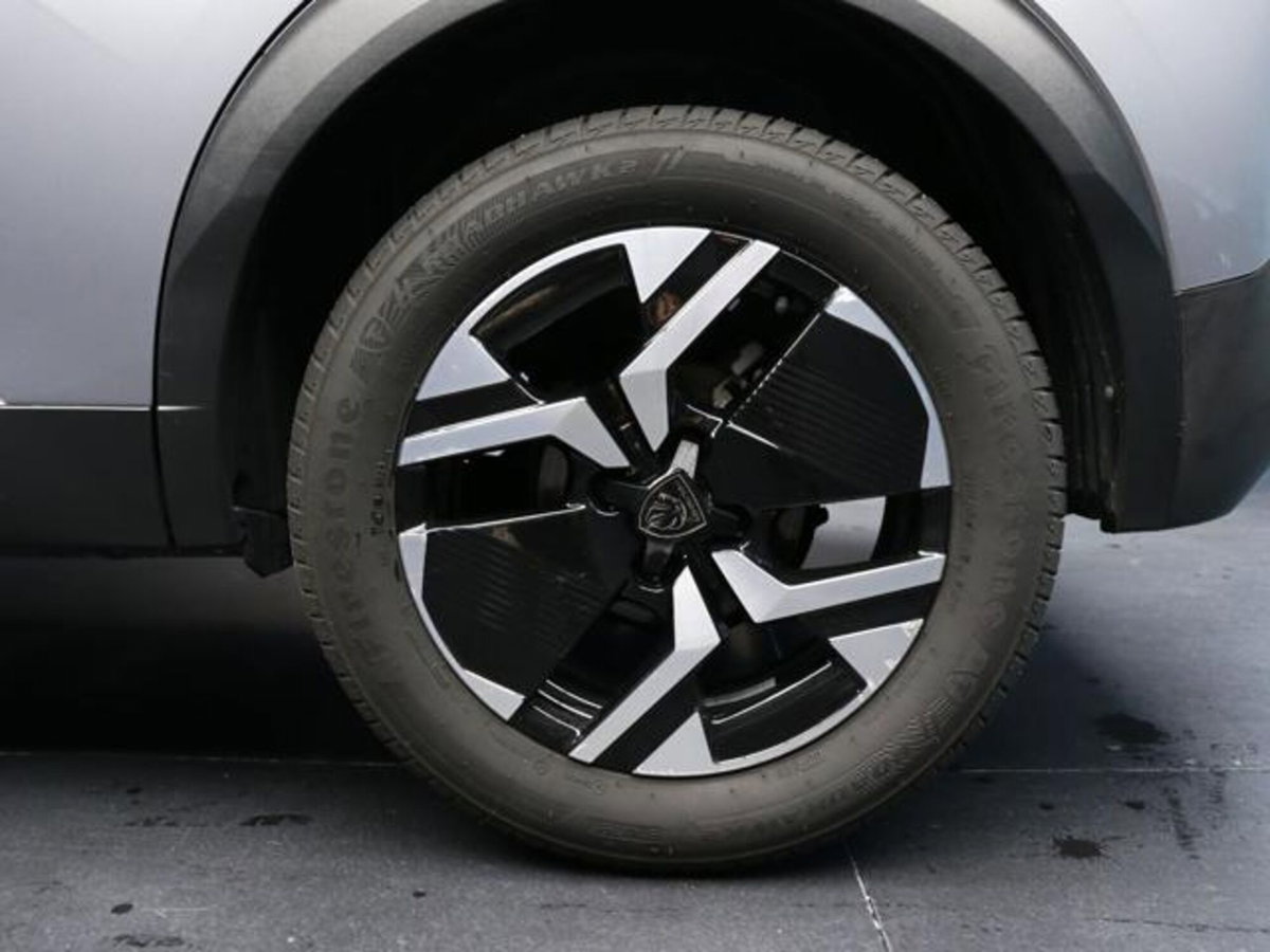 Peugeot 2008 1.2 puretech Allure s&s 130cv eat8 (15)