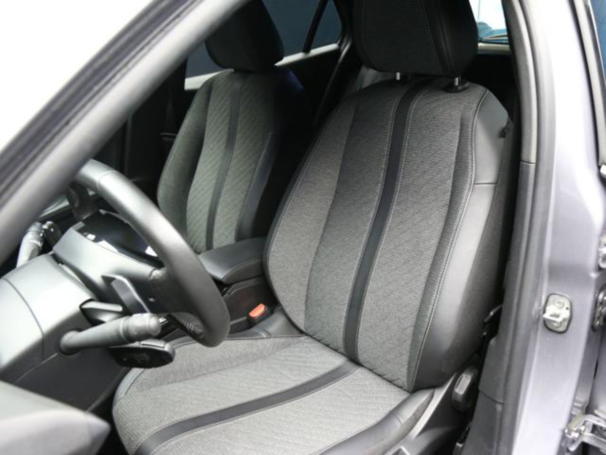Peugeot 2008 1.2 puretech Allure s&s 130cv eat8 (7)