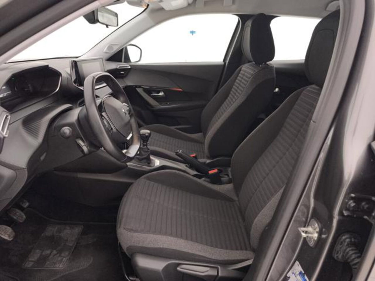 Peugeot 2008 PureTech 130 S&S Active (11)