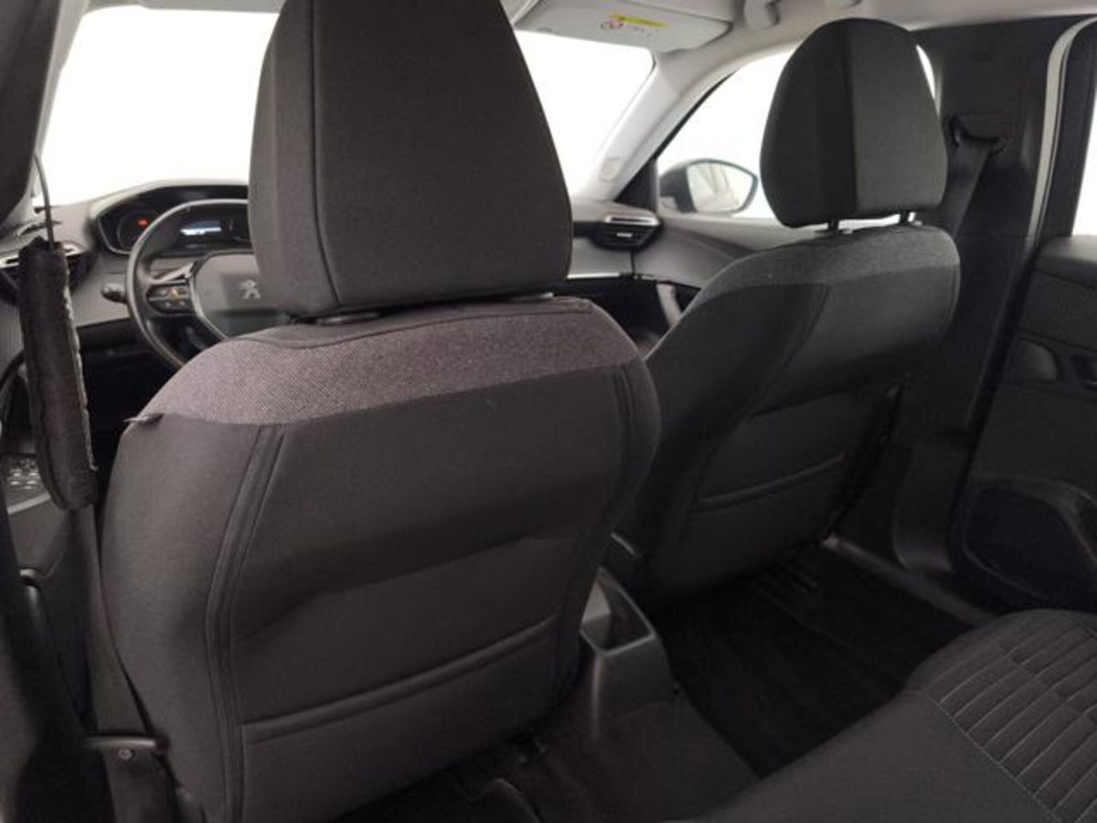 Peugeot 2008 PureTech 130 S&S Active (19)
