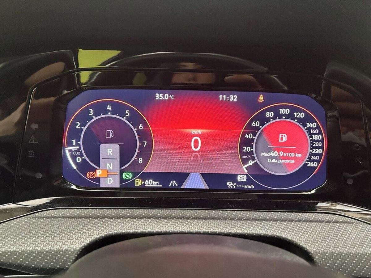 Volkswagen Golf 1.5 eTSI 150 CV EVO ACT DSG R-Line (10)