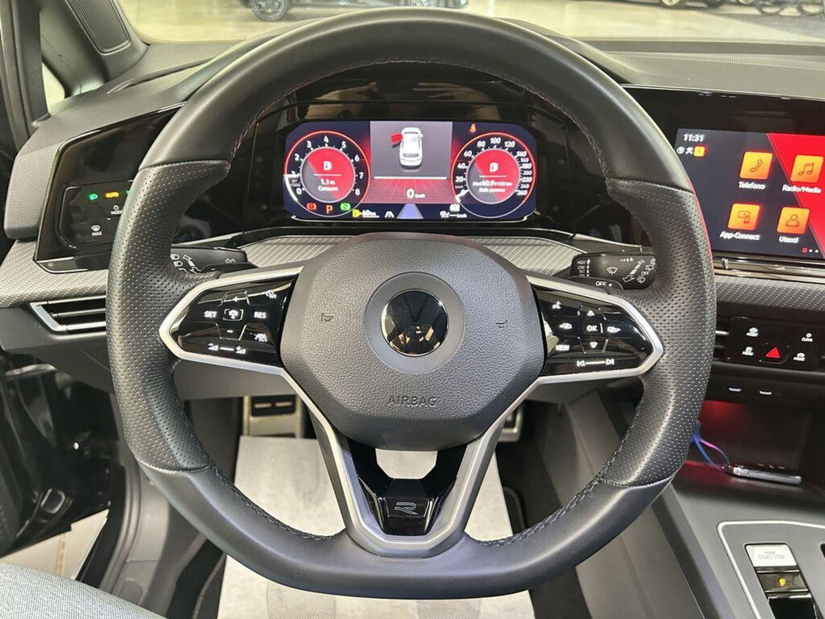 Volkswagen Golf 1.5 eTSI 150 CV EVO ACT DSG R-Line (13)