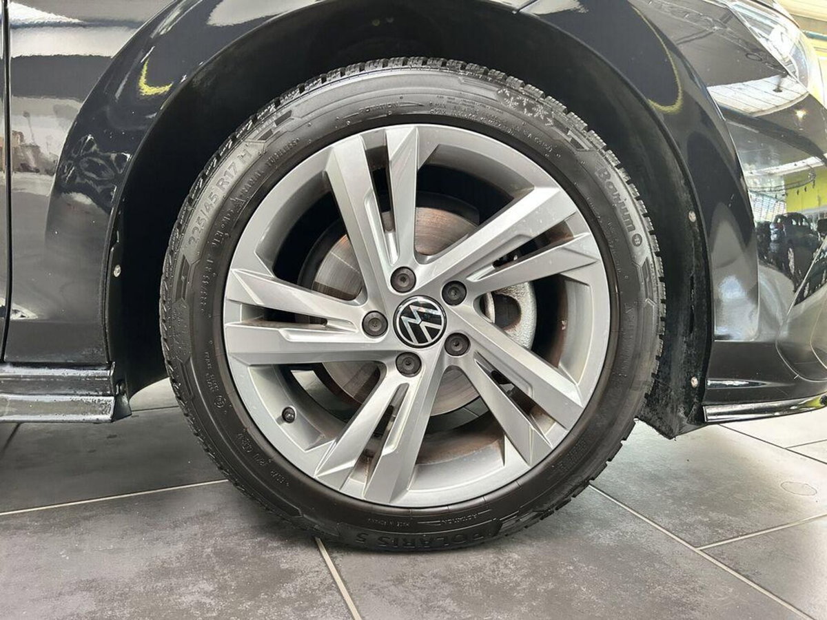 Volkswagen Golf 1.5 eTSI 150 CV EVO ACT DSG R-Line (6)
