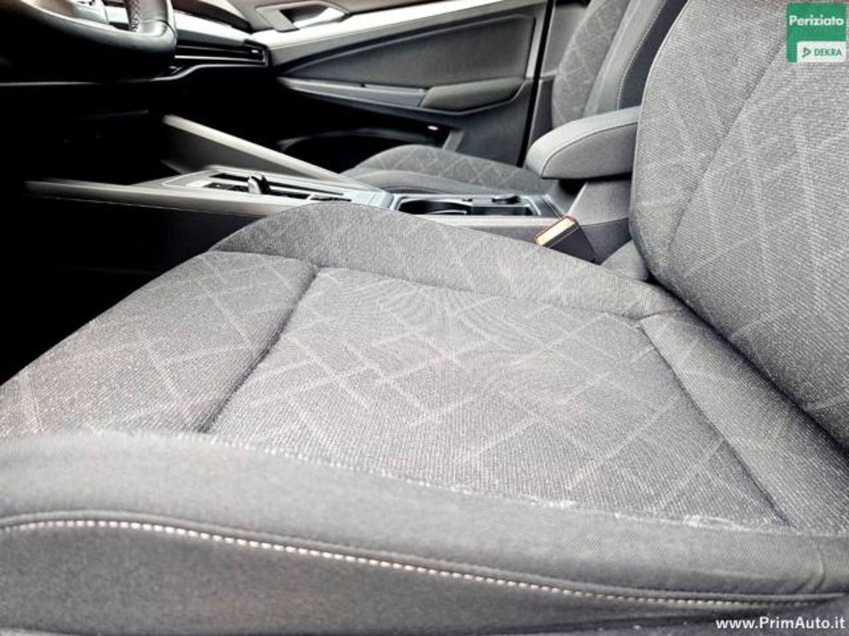 Volkswagen Golf Variant 1.0 eTSI EVO DSG Life (12)