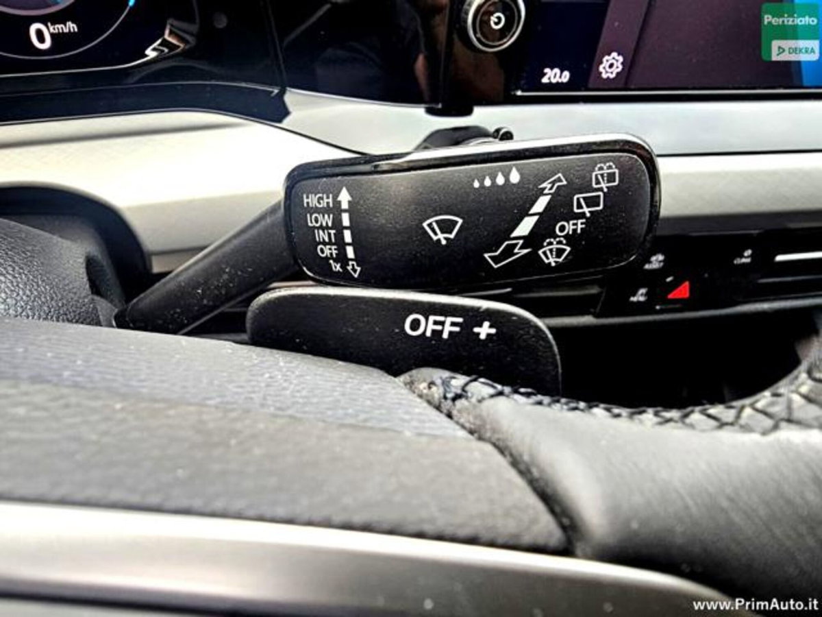 Volkswagen Golf Variant 1.0 eTSI EVO DSG Life (19)