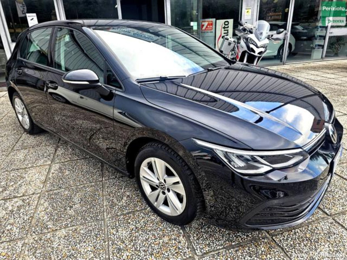 Volkswagen Golf Variant 1.0 eTSI EVO DSG Life (4)