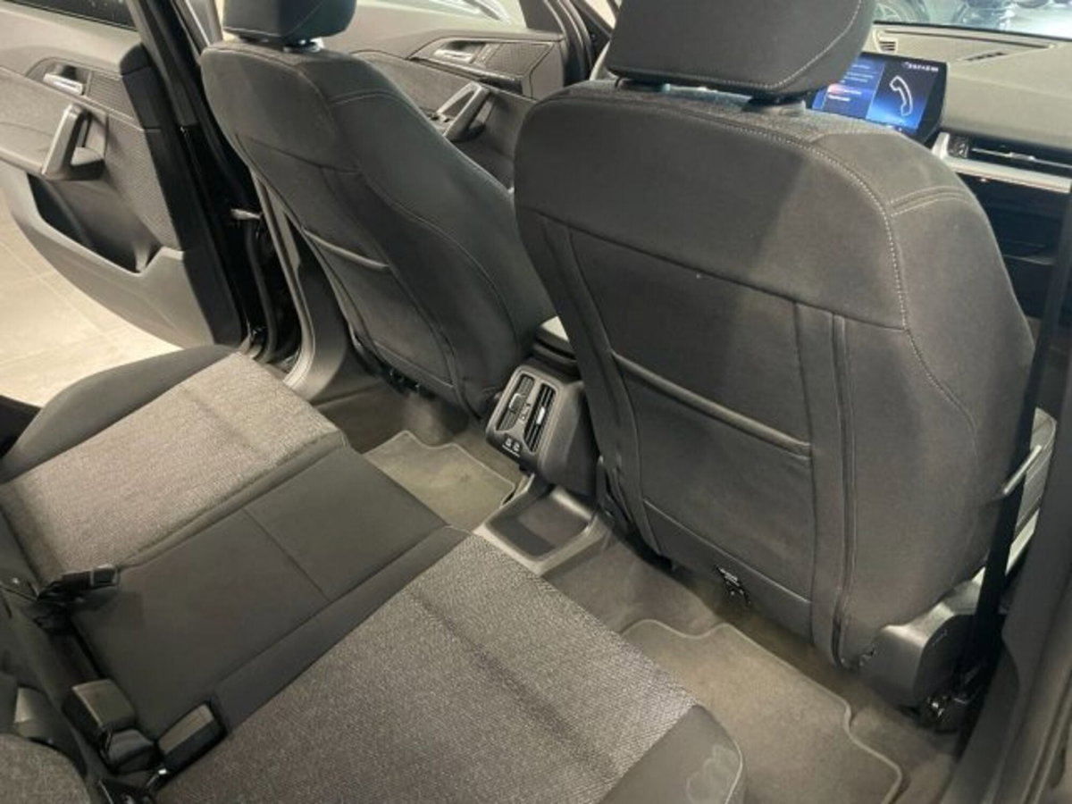 BMW X1 sDrive 18d Edition Essence (12)