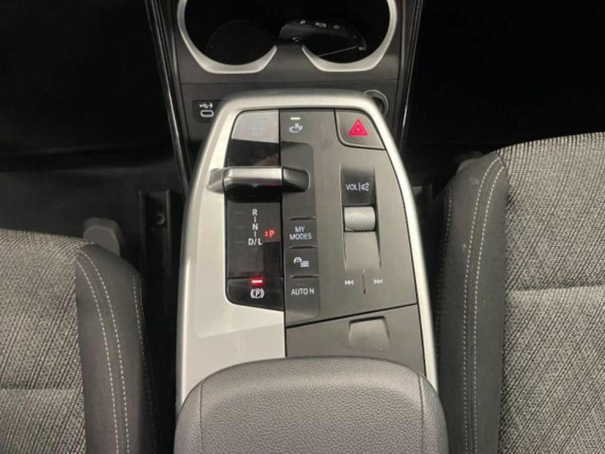 BMW X1 sDrive 18d Edition Essence (19)