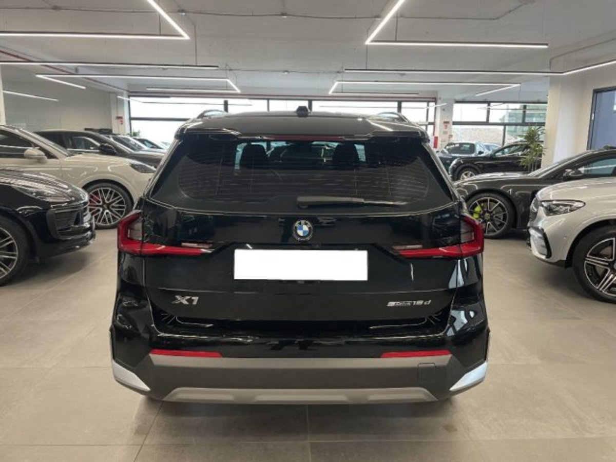 BMW X1 sDrive 18d Edition Essence (3)