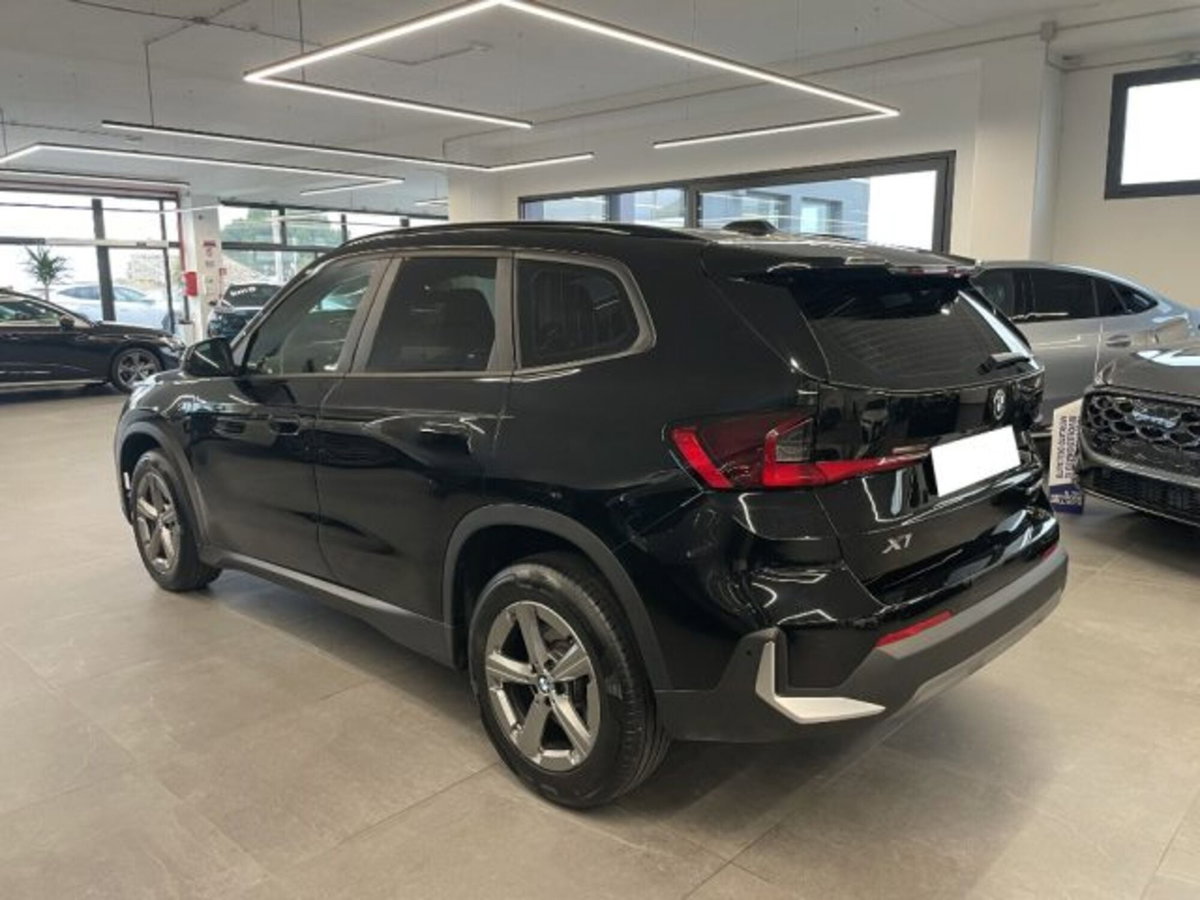 BMW X1 sDrive 18d Edition Essence (4)