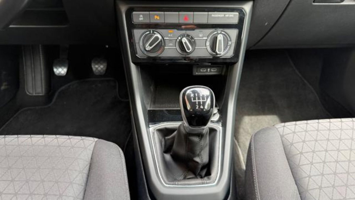 Volkswagen T-Cross 1.0 tsi Edition 95cv (11)
