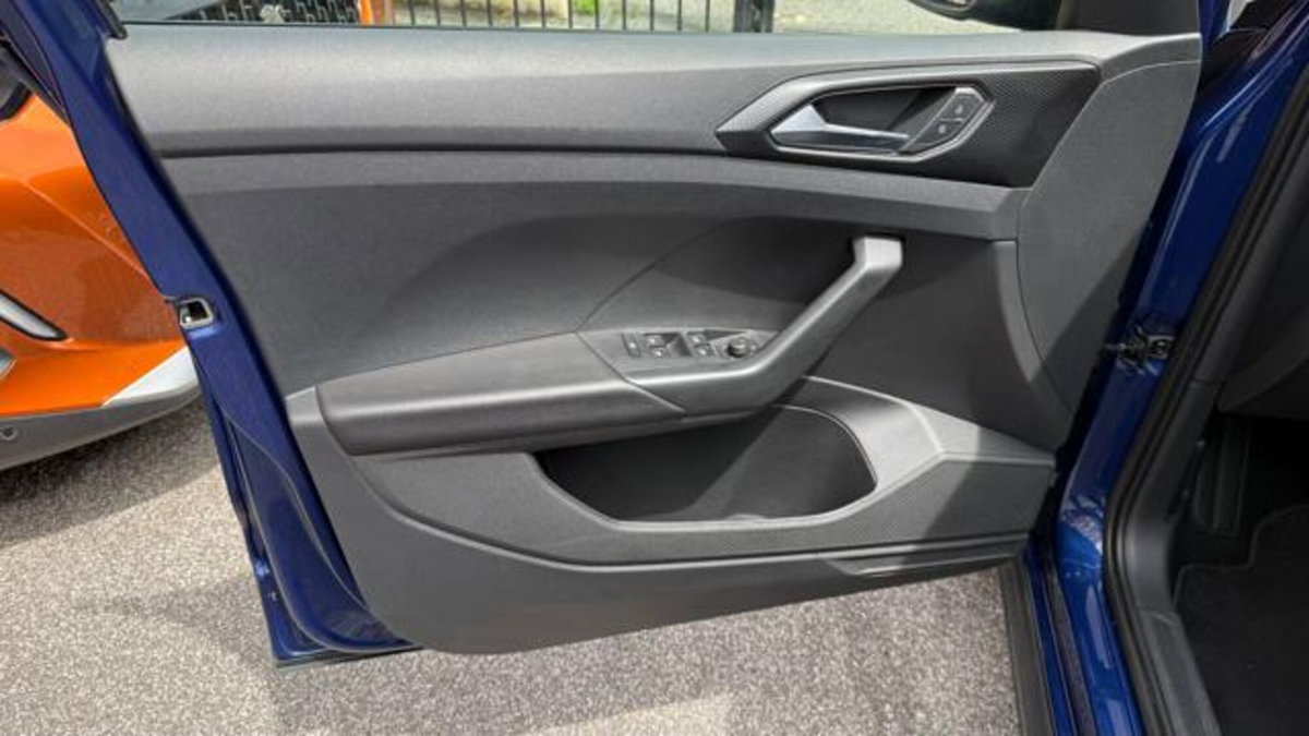 Volkswagen T-Cross 1.0 tsi Edition 95cv (16)