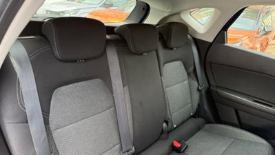 Renault Captur TCe 90 CV Zen (16)