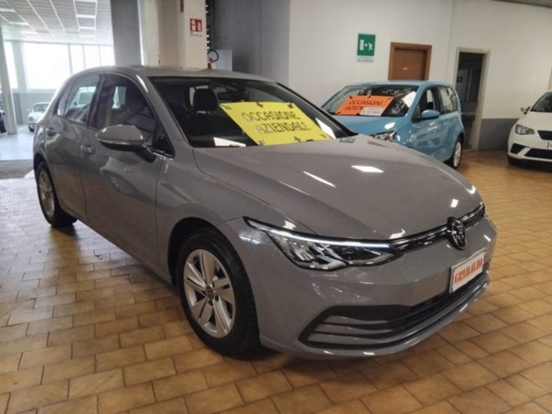 Volkswagen Golf Variant 1.0 eTSI EVO DSG Life