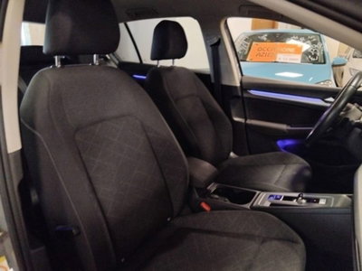 Volkswagen Golf Variant 1.0 eTSI EVO DSG Life (13)