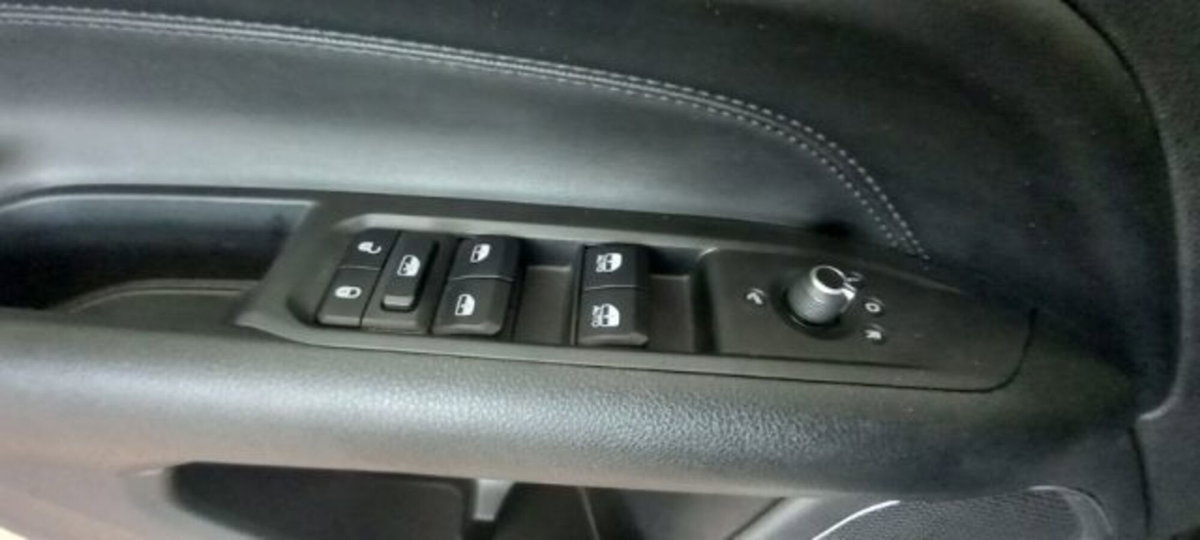 Jeep Compass 1.6 Multijet II 2WD Limited (17)