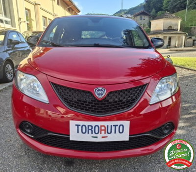 Lancia Ypsilon 1.2 69 CV 5 porte GPL Ecochic Gold (2)
