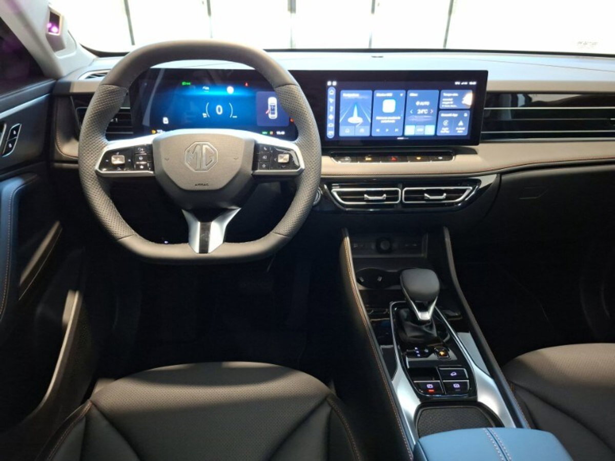 Mg HS 1.5 hybrid+ Luxury auto (12)