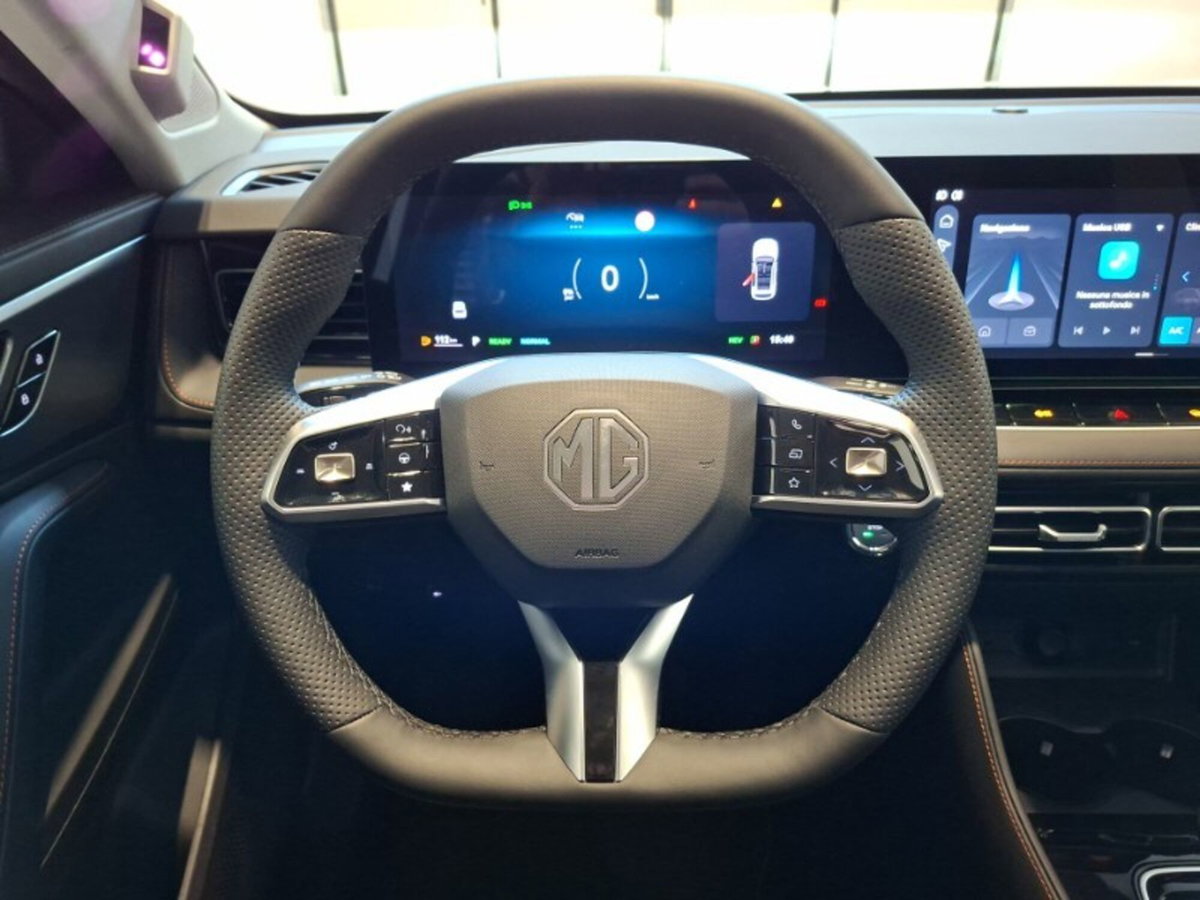 Mg HS 1.5 hybrid+ Luxury auto (13)