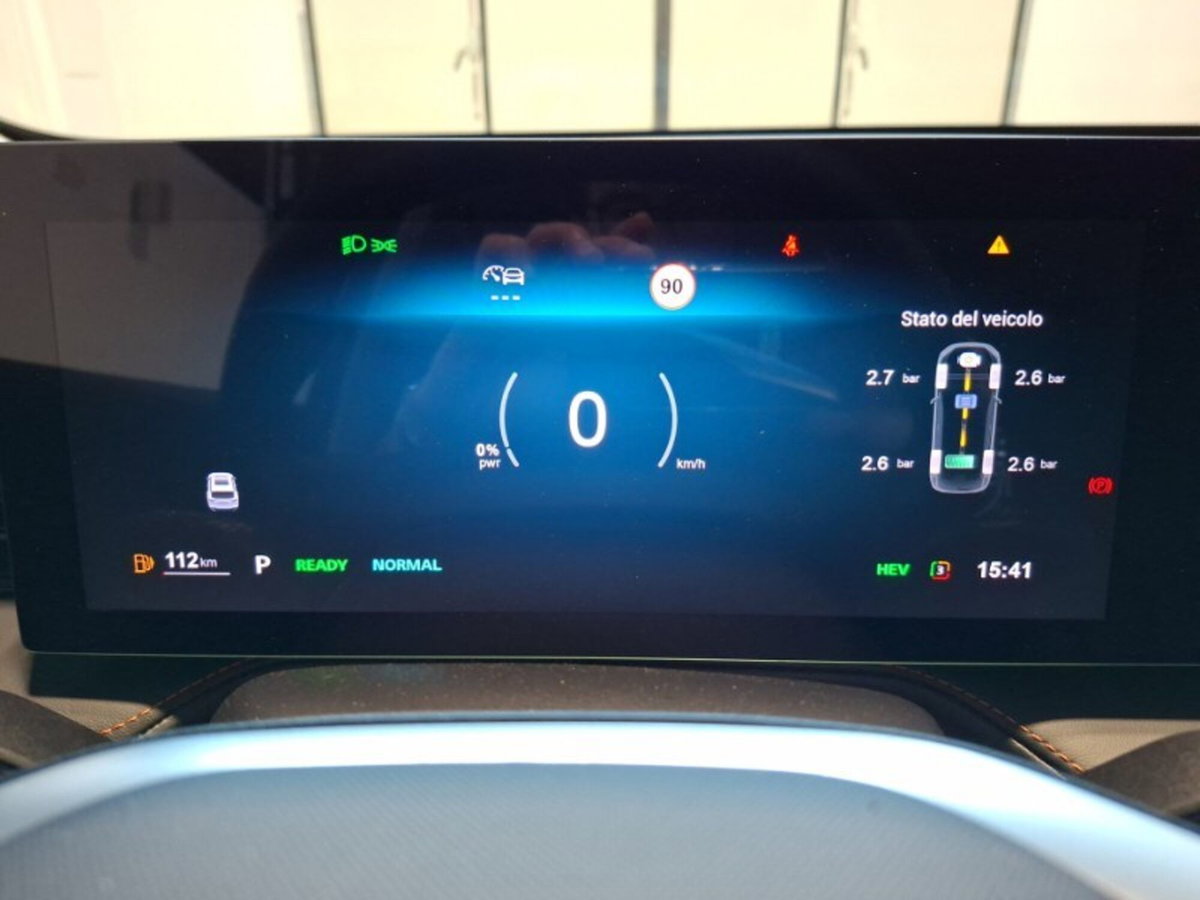 Mg HS 1.5 hybrid+ Luxury auto (14)
