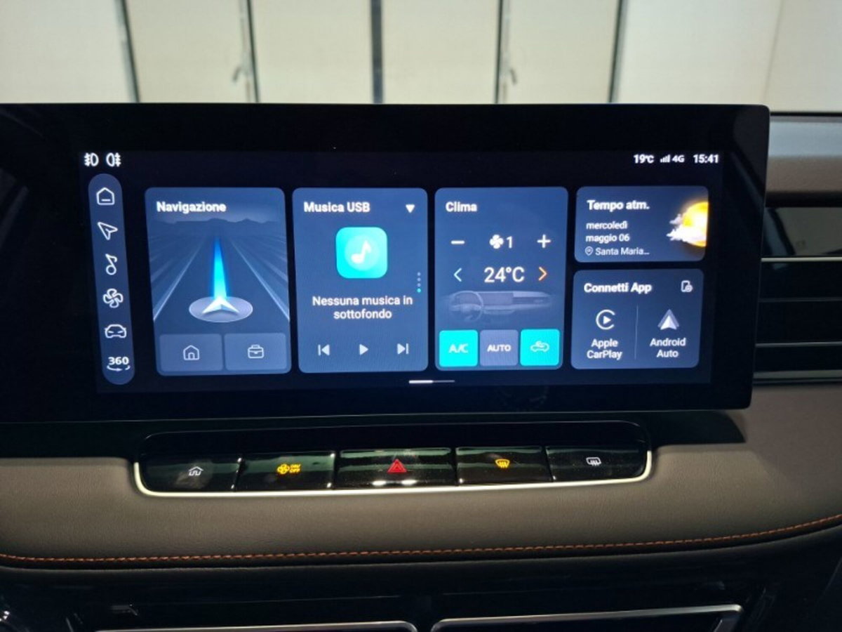 Mg HS 1.5 hybrid+ Luxury auto (15)